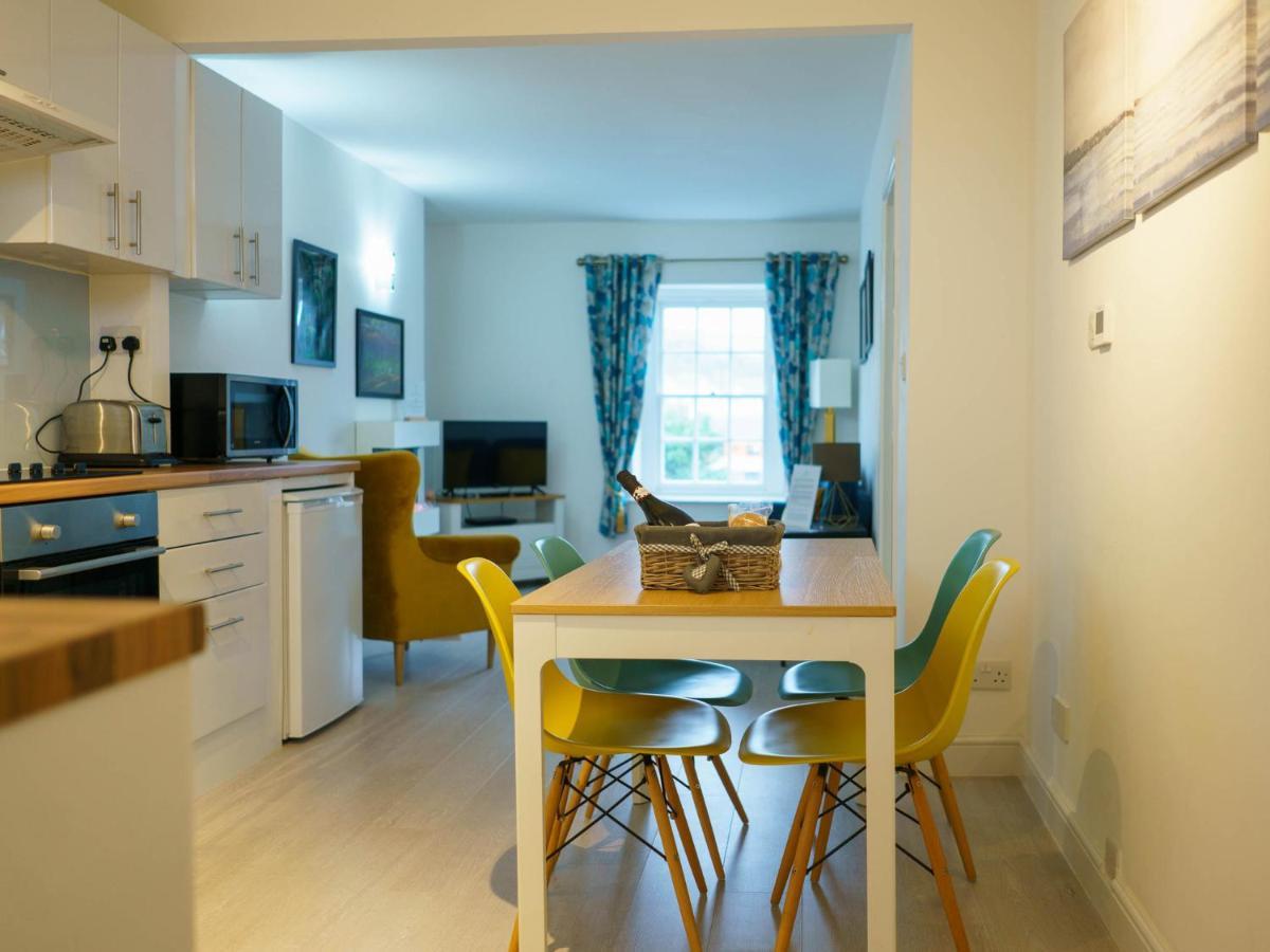 Pass The Keys Modern 2 Bed Flat Overlooking Aberaeron Harbour Ngoại thất bức ảnh