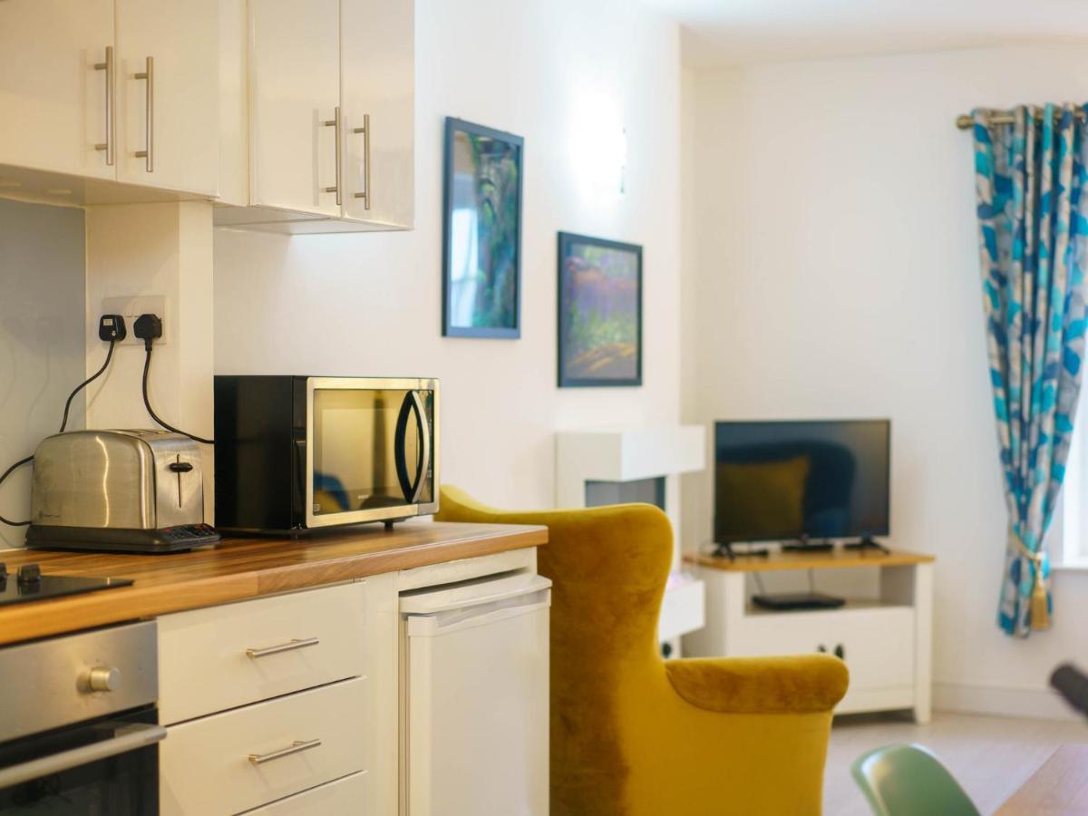 Pass The Keys Modern 2 Bed Flat Overlooking Aberaeron Harbour Ngoại thất bức ảnh