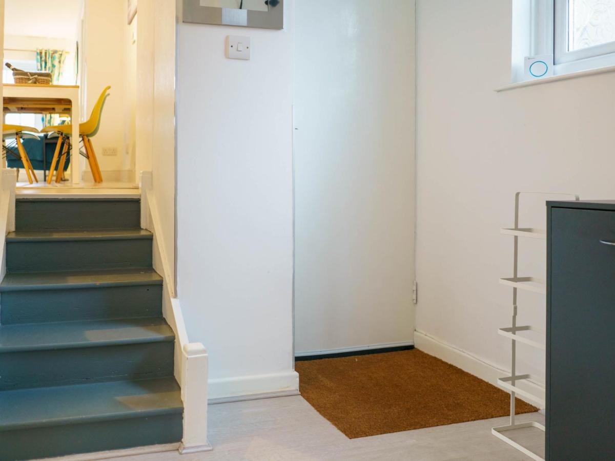 Pass The Keys Modern 2 Bed Flat Overlooking Aberaeron Harbour Ngoại thất bức ảnh