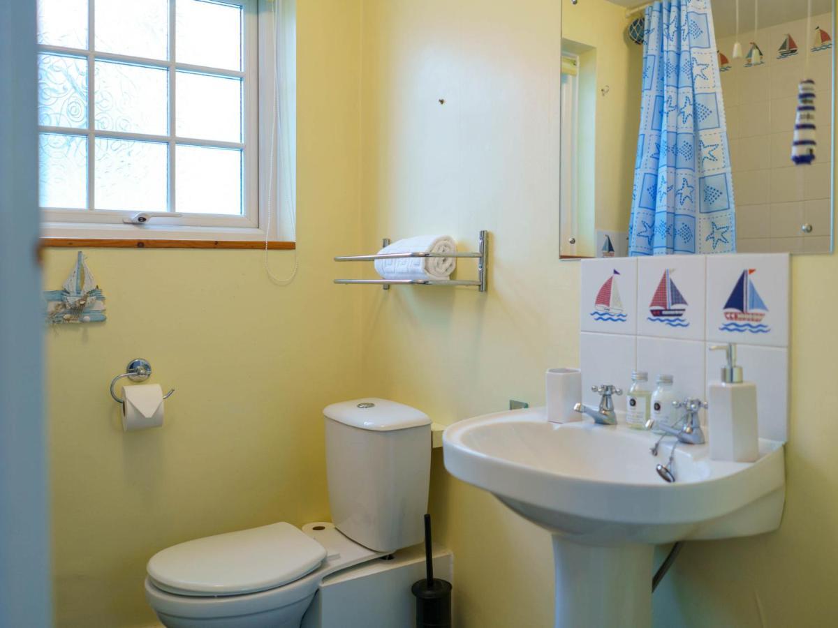 Pass The Keys Modern 2 Bed Flat Overlooking Aberaeron Harbour Ngoại thất bức ảnh