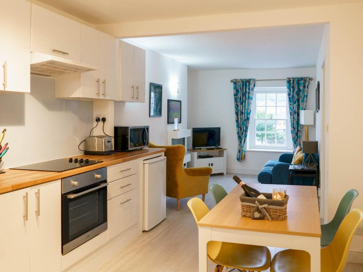 Pass The Keys Modern 2 Bed Flat Overlooking Aberaeron Harbour Ngoại thất bức ảnh