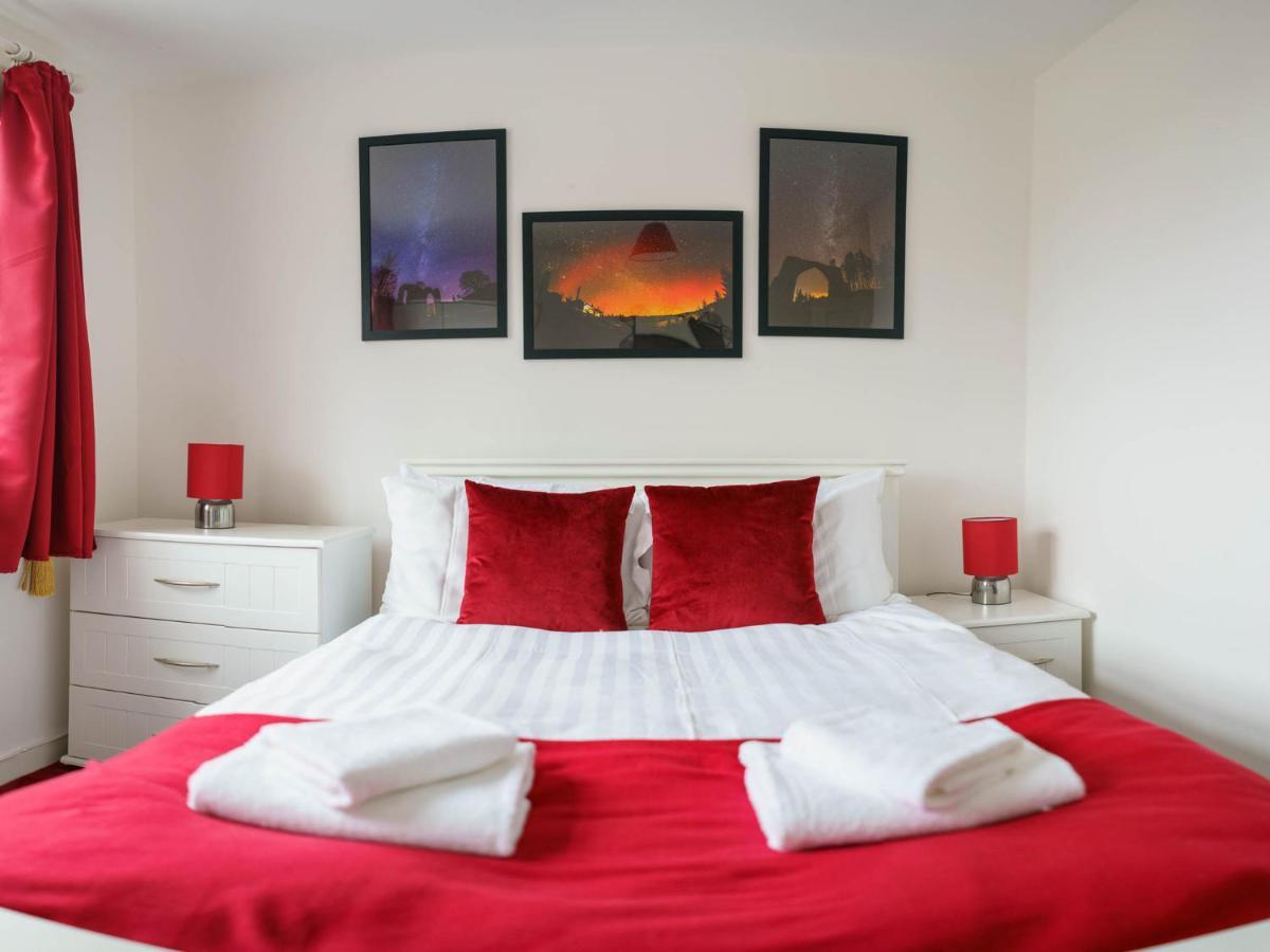 Pass The Keys Modern 2 Bed Flat Overlooking Aberaeron Harbour Ngoại thất bức ảnh